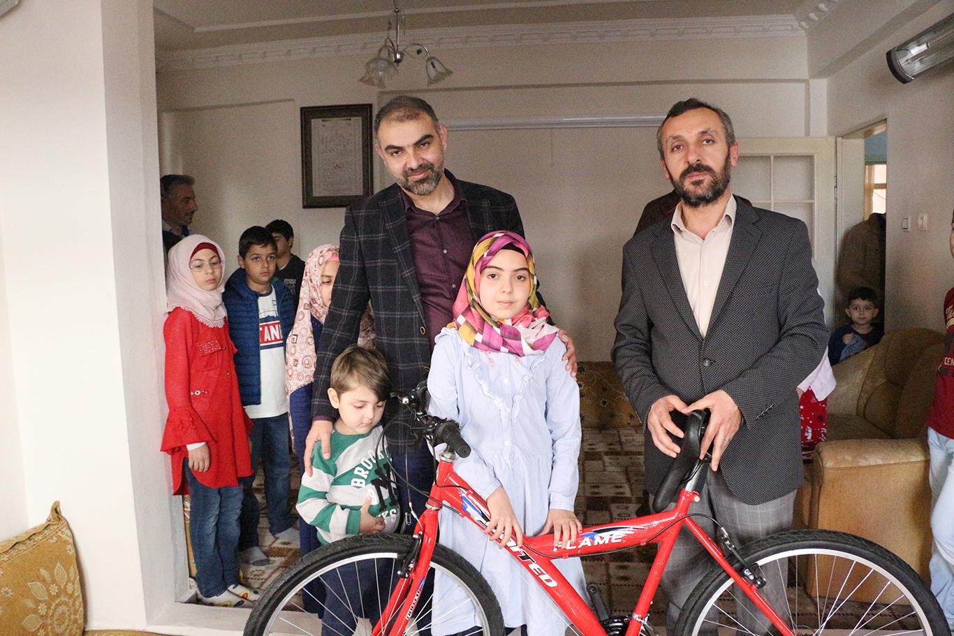 Siyer Sınavı’nda dereceye girenlere ödülleri verildi